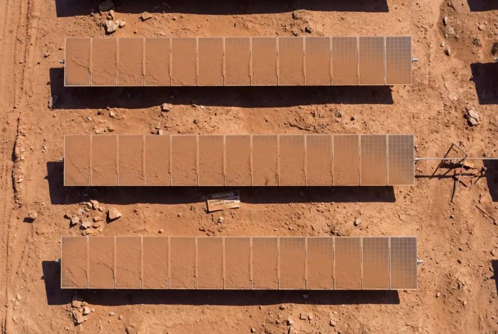 Dust accumulation on desert solar panels without cleaning